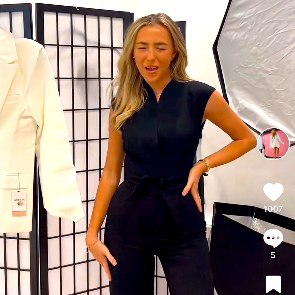 Jumper - as seen on TikTok. Size XL.